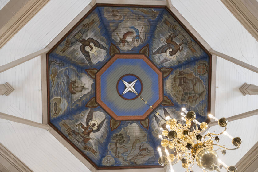 Pitäjänkirkon kattomaalaus.