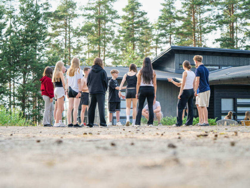 Riparilaisia leirillä.
