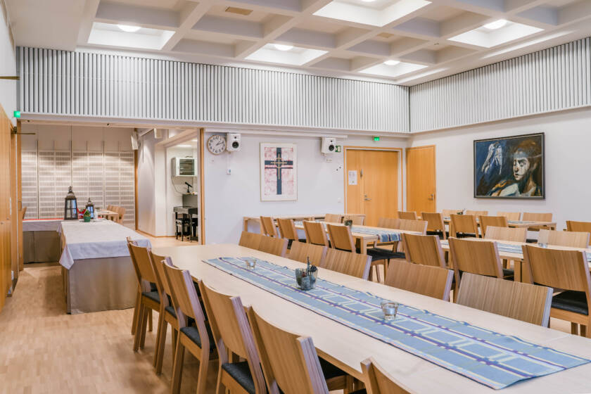 Mikkelin seurakuntakeskuksen Pirttiniemisali.