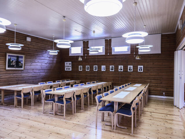 Anttolan seurakuntatalon tiloja.