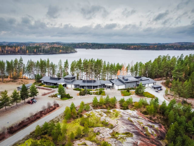 Ilmakuva Susiniemen leirikeskuksesta.