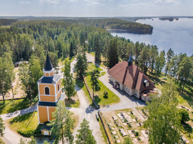 Haukivuoren kirkko.