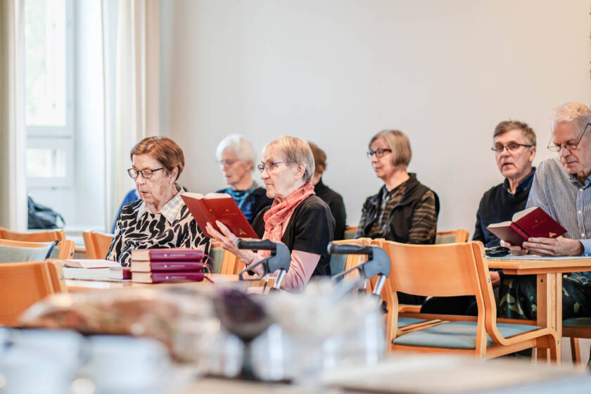 Senioritiistaihin osallistuneita.