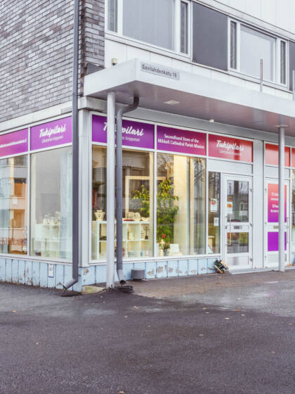 Lähetyksen kirpputori Tukipilari ulkoa.