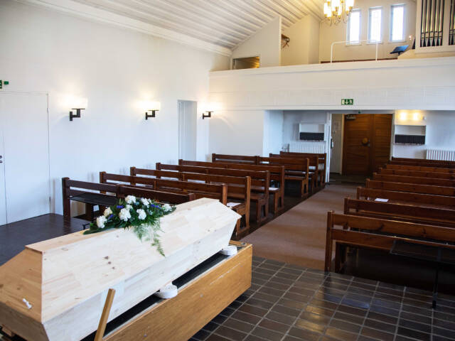 Rouhialan kappeli sisältä.