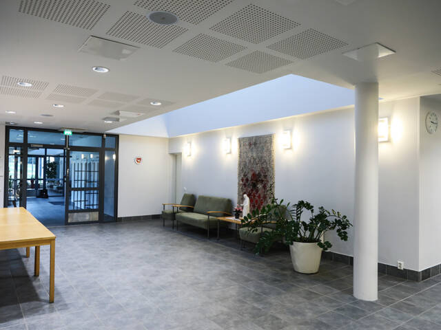 Ristiinan seurakuntakeskuksen tiloja.