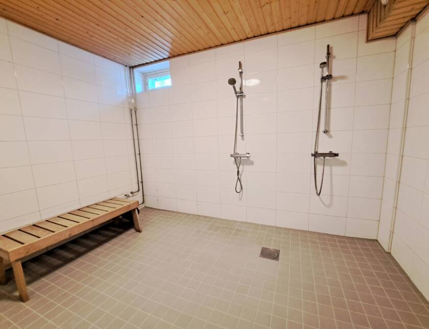 Otavankatu 8 taloyhtiön pesuhuone.