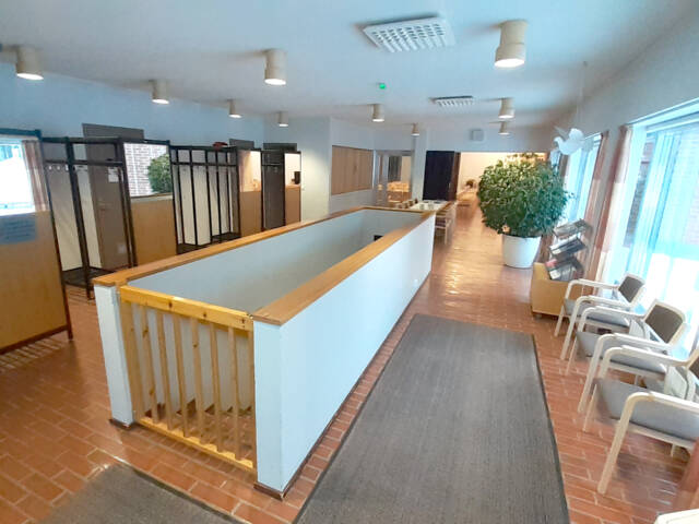Otavan seurakuntatalon aula.