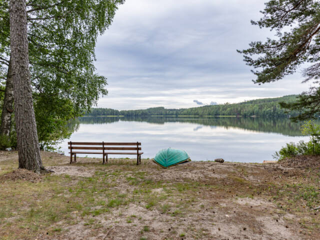 Järvimaisema Lusikkaniemen rantasaunalta.