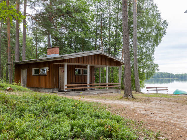 Lusikkaniemen rantasauna.