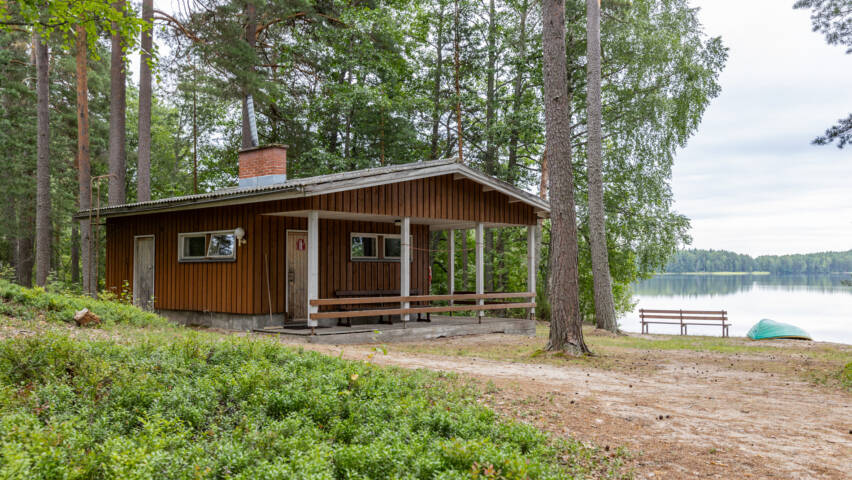 Lusikkaniemen rantasauna.
