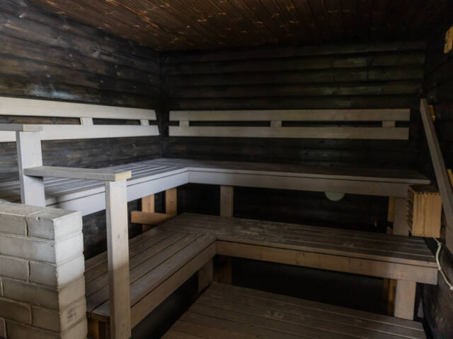 Lusikkaniemen rantasauna sisältä.