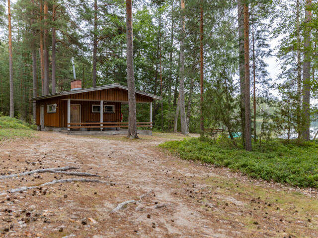 Lusikkaniemen rantasauna.