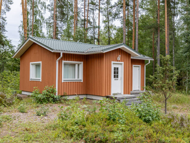 Lusikkaniemen ulkorakennus.