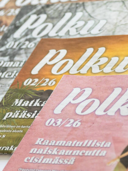 Polku-lehtiä.