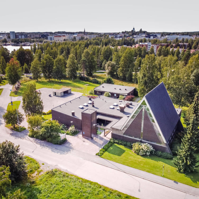 Lähemäen seurakuntatalo.